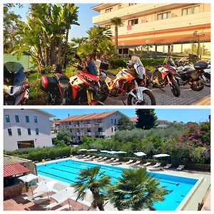 https://green-sporting-club-hotel.in-sardinia.net